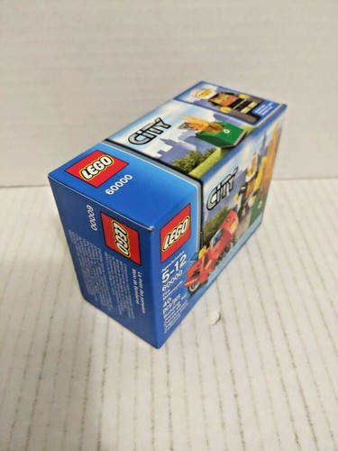 LEGO City Fire Motorcycle (60000) - Picture 3 of 10