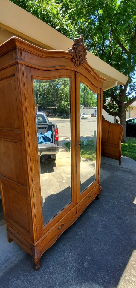 古董法国雕刻衣橱路易十五双门镜面衣橱 + 原装钥匙 — 第 3/4 张图片