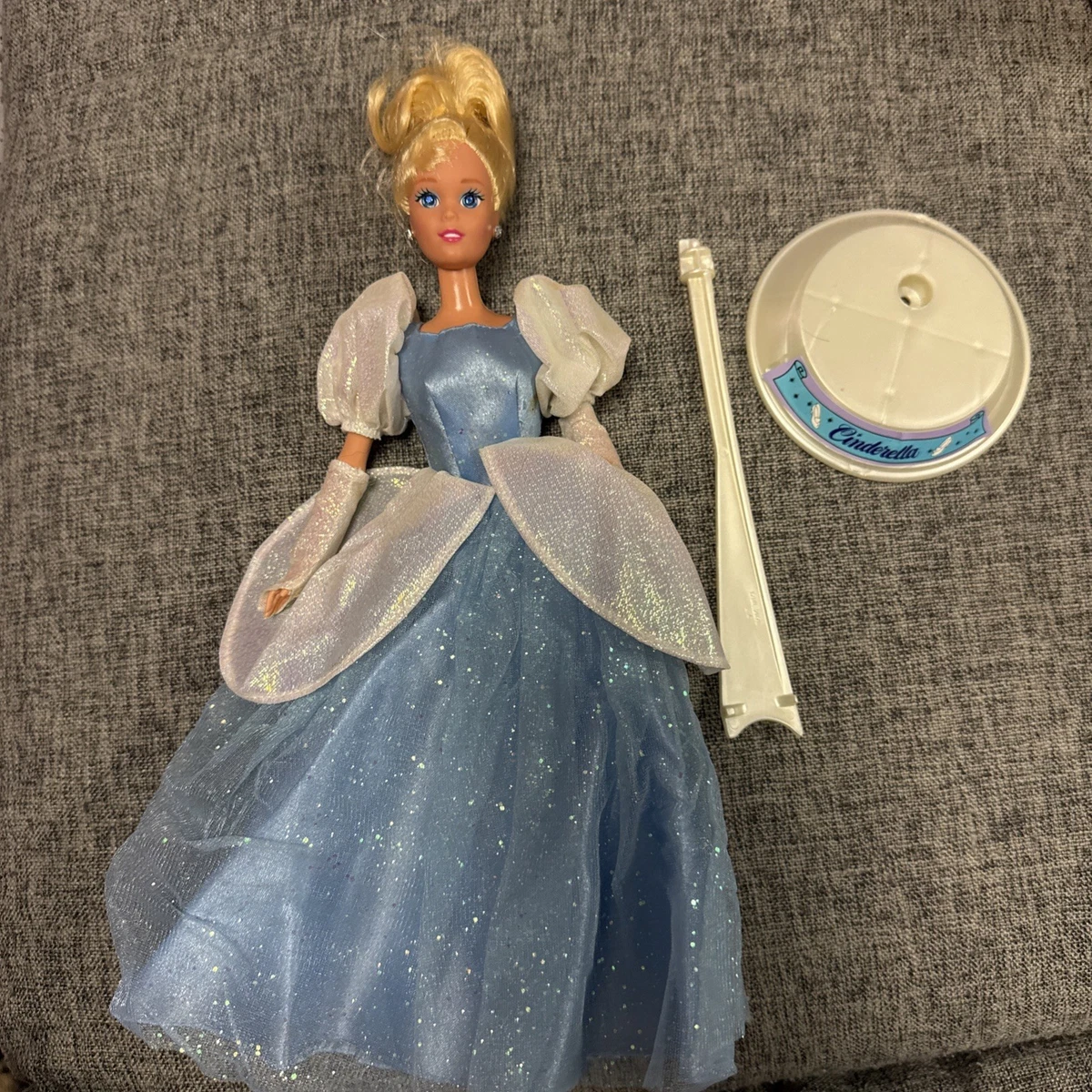 Cinderella 1995 Year Manufactured Cinderella Barbie Dolls & Doll