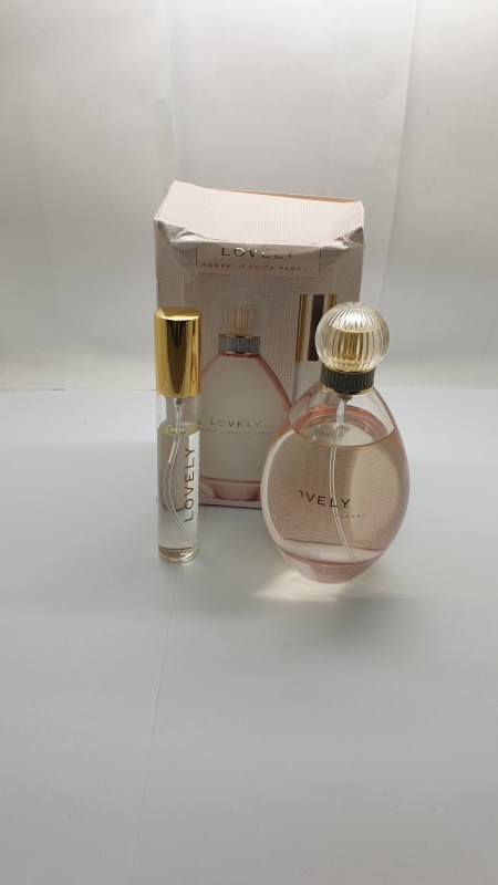 Sarah Jessica Parker Lovely Gift Set 100ml EDP + 15ml EDP - Damaged