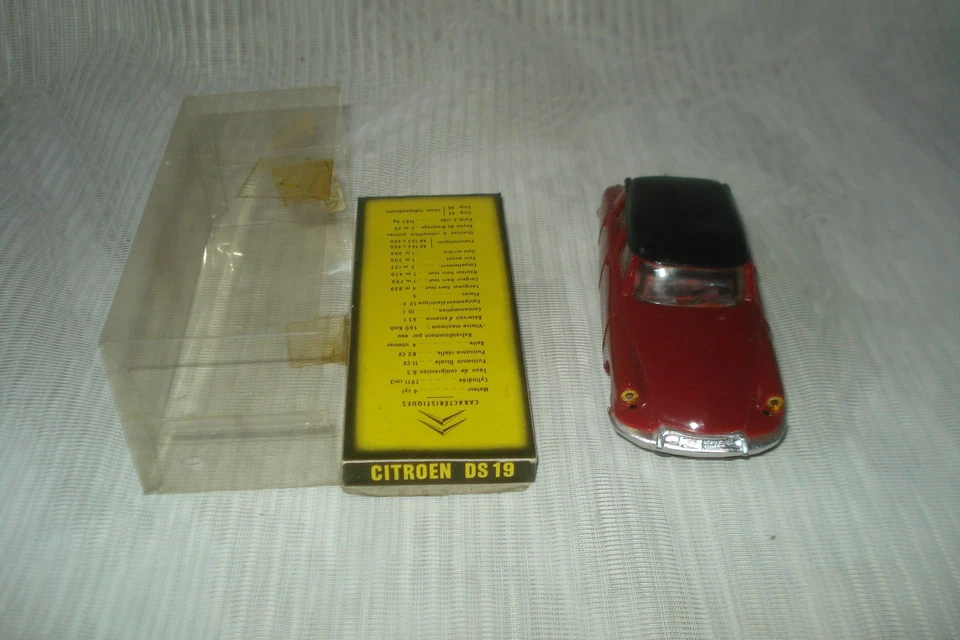 NOREV n°48 : Citroën DS 19 rouge bordeaux toit noir - 1/43 - boîte d'origine - Photo 3/4