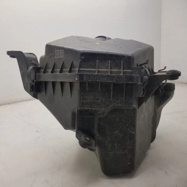 06-07 LEXUS GS430 4.3L AIR CLEANER BOX  - Image 3 of 4