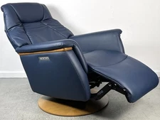 Ekornes Stressless Small "Max" Powered Adjustable Leather Recliner Chair Ottoman