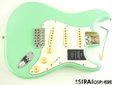 Fender Vintera II anni 70 RI Stratocaster Strat CORPO CARICO anni 70 Surf Green