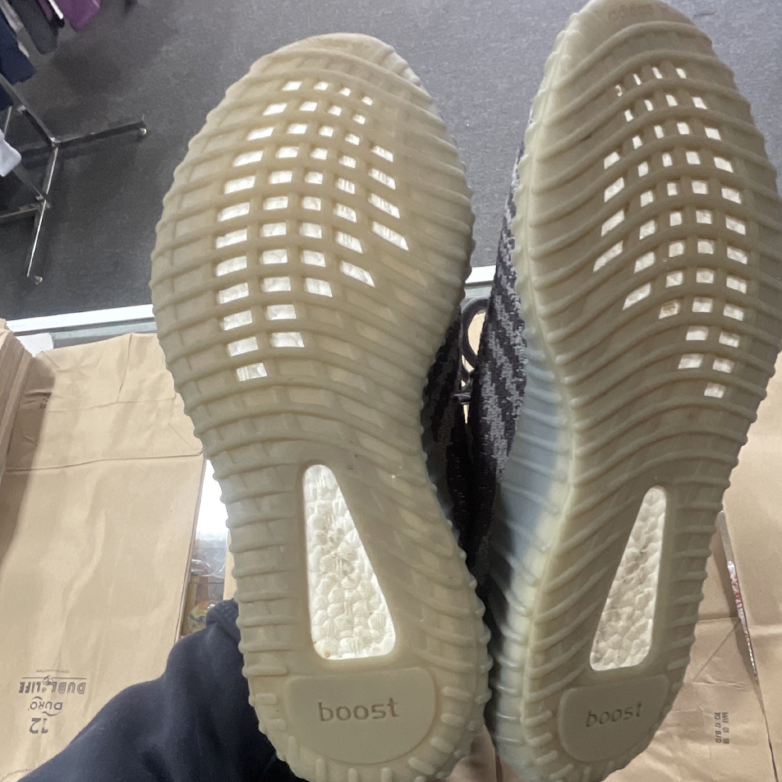 adidas Yeezy Boost 350 V2 Beluga Gray Men's Sneaker Boost Sole Textile Striped thumbnail 4