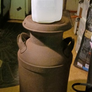 Gold Medal Farms NY Milk Can With Lid And Side Handles. No Rust. 10 Gallon.