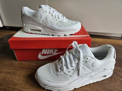 Nike Air Max 90 Sneaker In Der Farbe Weiß/Wolf Grey Gr. 44 Men Neu mit Karton