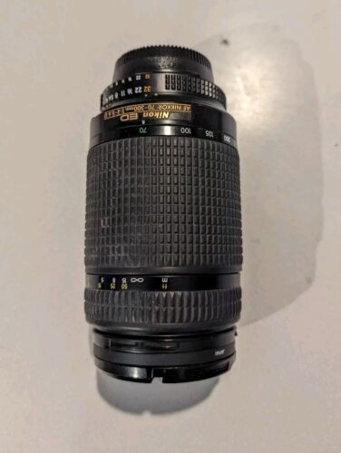 NIKON DSLR AF Zoom Nikkor Lens 70-300mm f/4-5.6G Auto Focus Great Condition