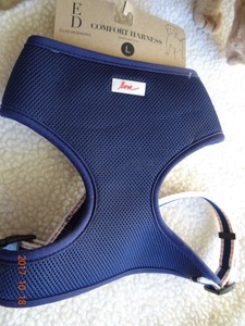 LOVE-COMFORT-DOG-HARNESS-NAVY-ELLEN-DEGENERES-LARGE-30-38-034-Cat-Res