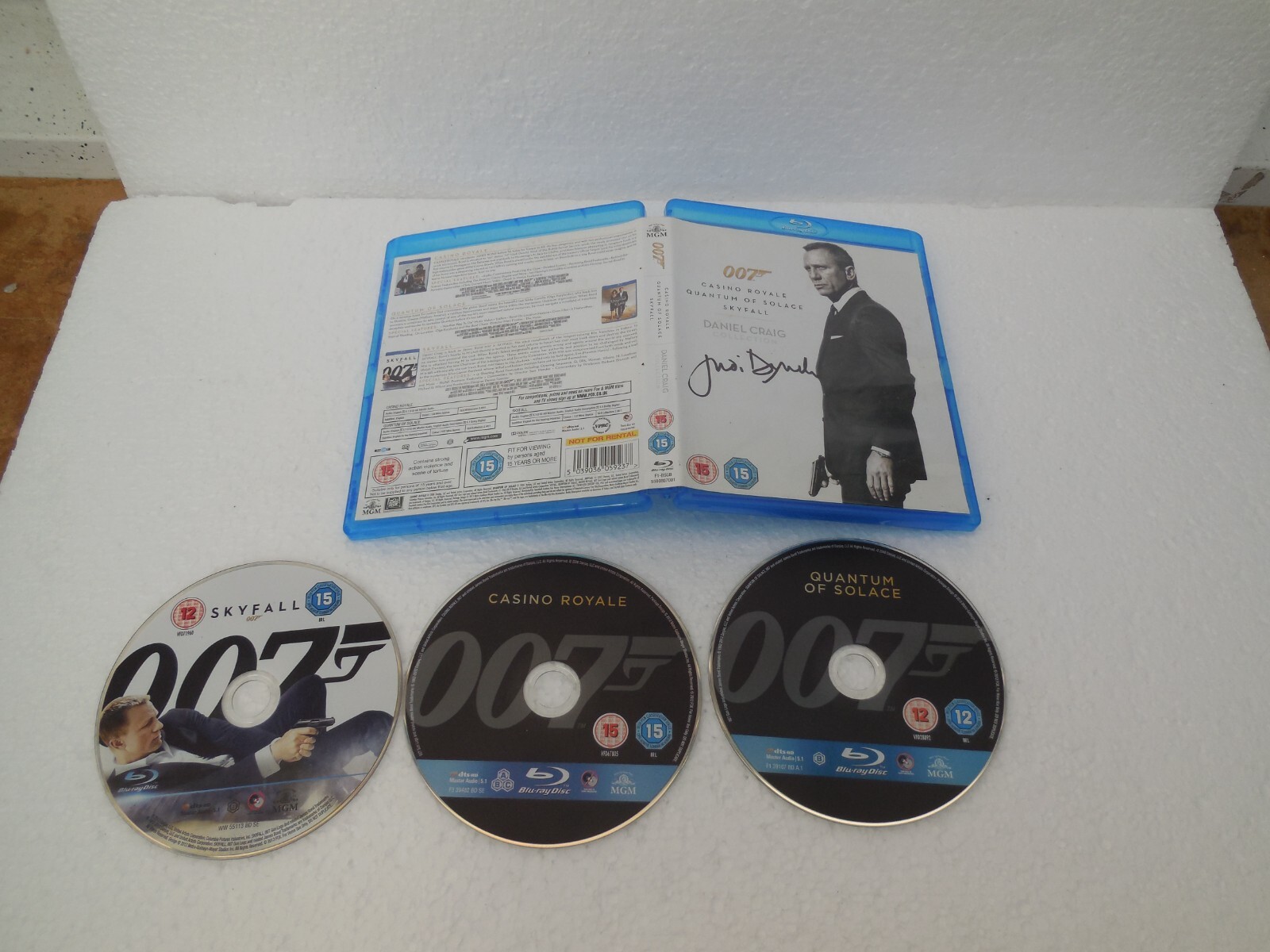 DANIEL GRAIG 3 JAMES BOND FILMS 15 REGION 2  BLU/RAY