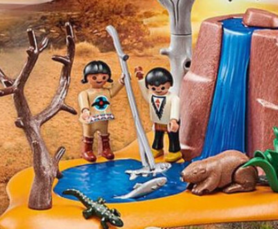 Playmobil Famille Indiens - Set De 4 Figurines (2 Adultes, 2 Enfants) Avec Arc Et Flèches - Nouveauté 2014