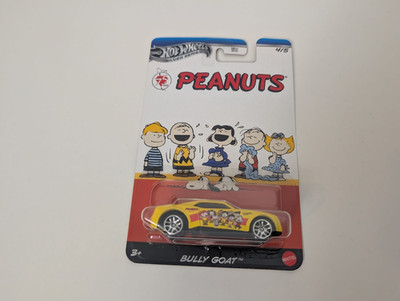 Hot Wheels JCB83 Bully Coat Peanuts Longcard 4/5 1:64