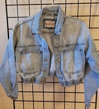 ashley vintage charm Mid-waist denim jacket Size M