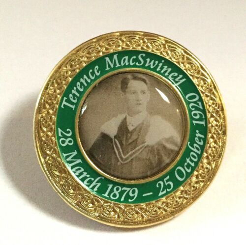 Insigne Terence MacSwiney, républicain irlandais, MAIRE DE LIÈGE, décédé grève de la faim, 1920 - Photo 1/5