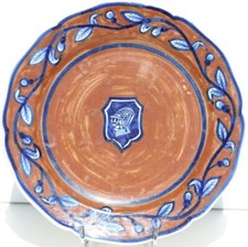 ASSIETTE EN FAIENCE DE QUIMPER - HB QUIMPER - MOTIF AU HEAUME - D. 25 cm