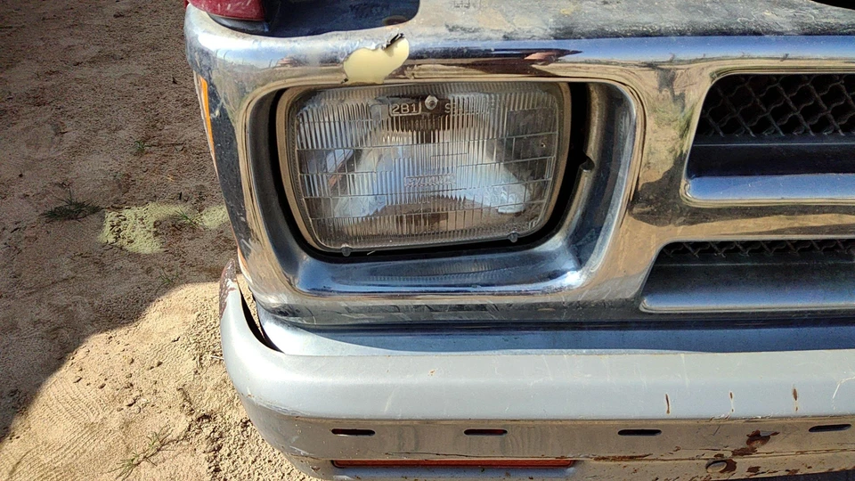 1983-1994 S10 Blazer Passenger Right Head Light Oem Front Lamp 25949657 - Image 2 of 4