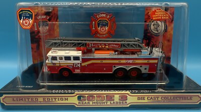 CODE 3 コレクションズ no.12417 LA FD LIMITED Code 3 FDNY Fire Engine 174 Rear Mount Ladder Limited