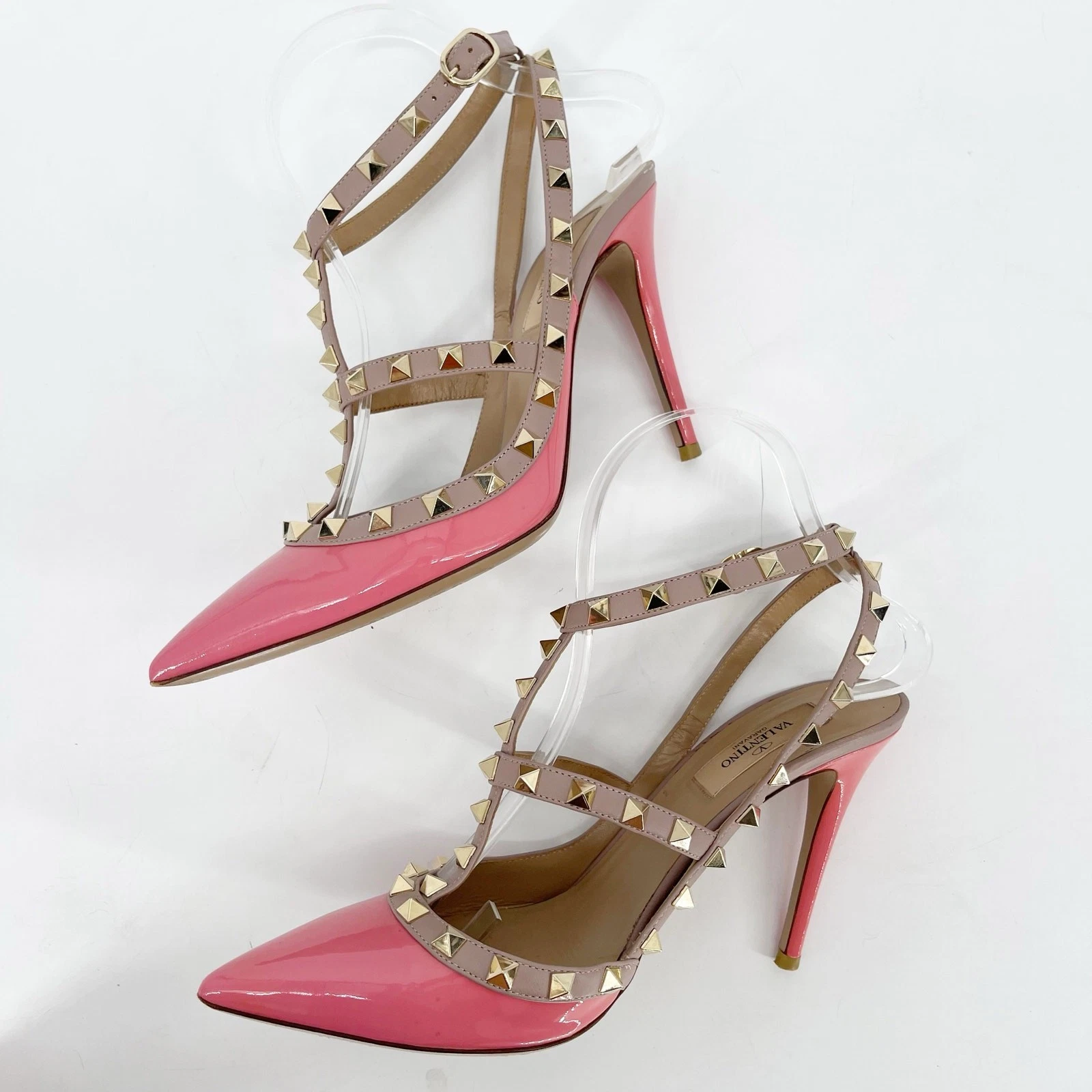 Décolleté Valentino Garavani rosa patentato Rockstud cinturino alla caviglia gabbia EU 38 5