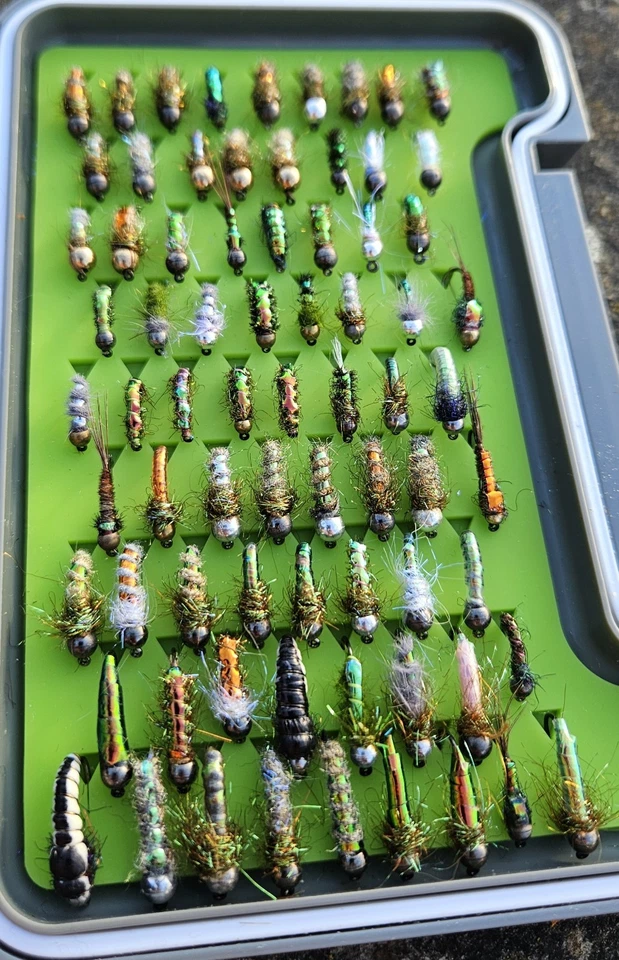 Einzigartige handgebundene Nymphen - Bild 2 von 4