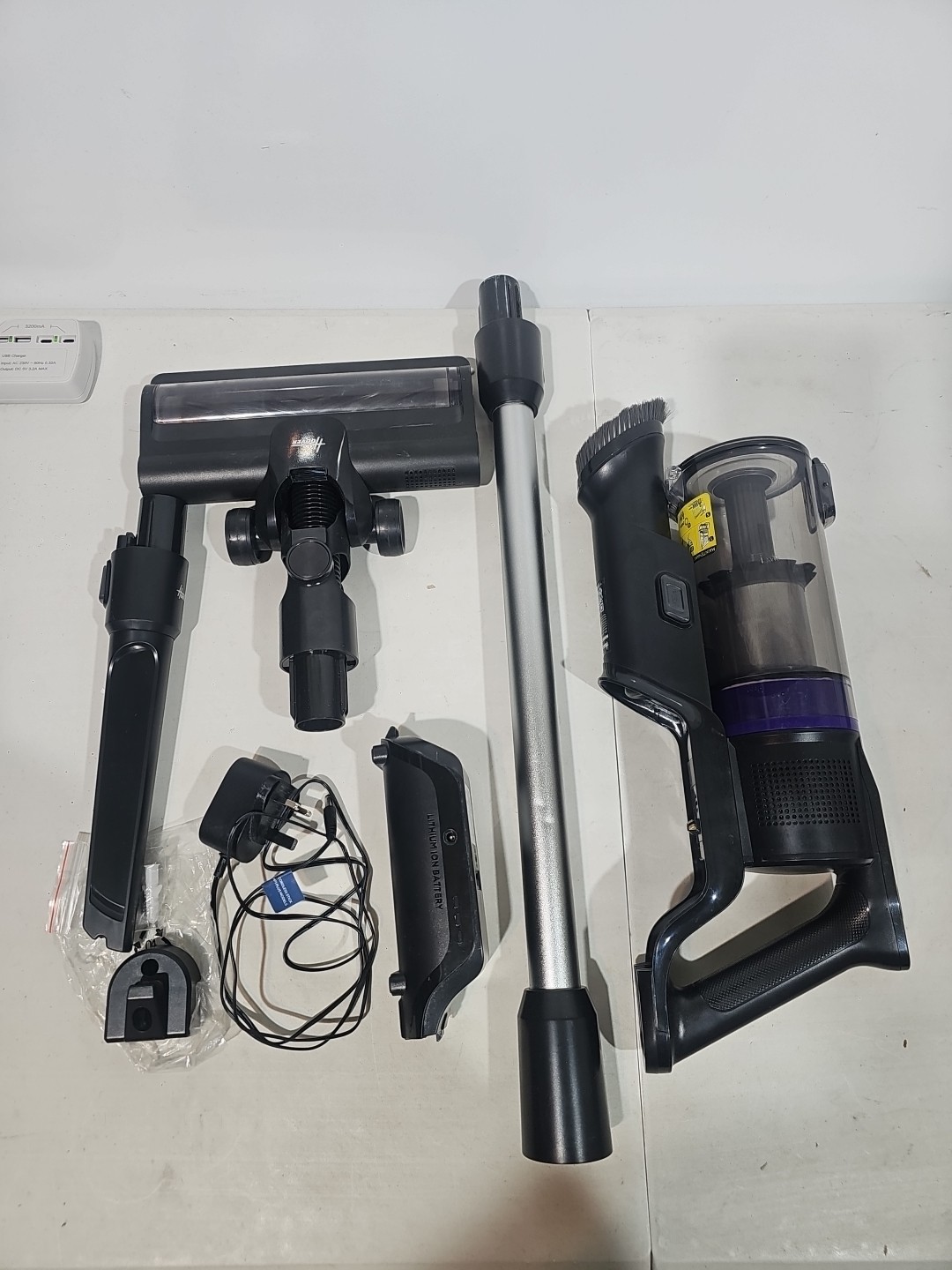 Hoover HF1 Plus Cordless Stick Vacuum Up to 45m Runtime LED Anti-Hair Wrap