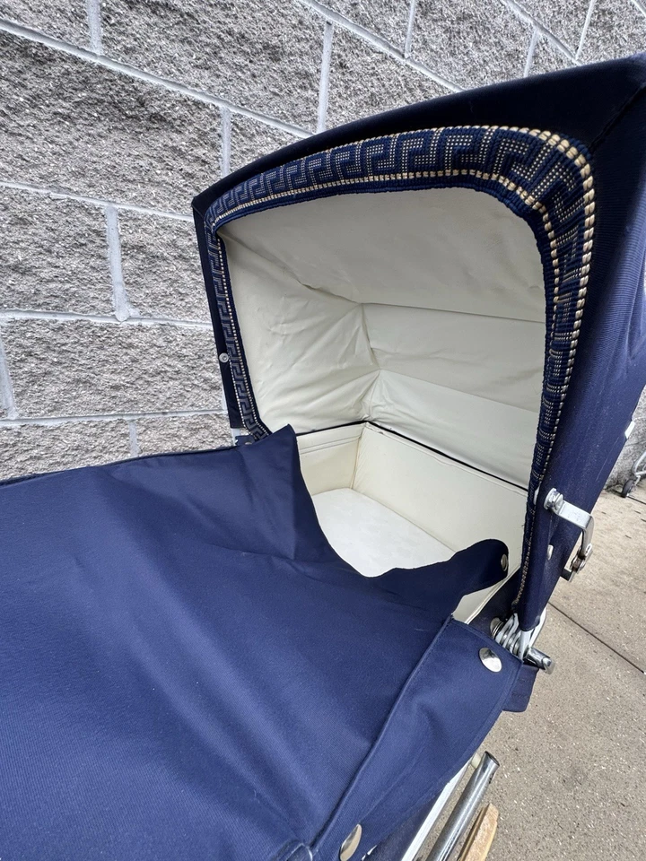 Cochecito de bebé vintage Marmet azul marino Foto 2 de 4