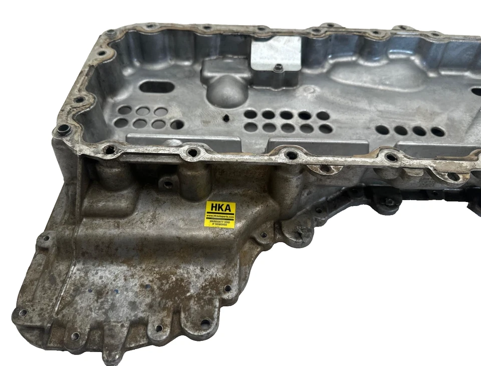 GMC SIERRA 2500 2018-2020 6,6 L cárter de aceite de motor superior OEM 12692968 Foto 2 de 4