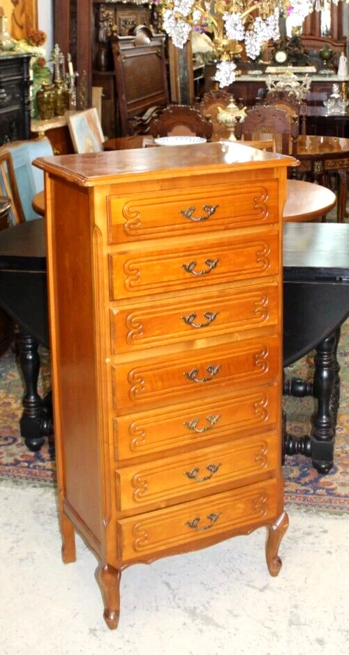 Cajonera francesa de arce Luis XV | Cómoda Tallboy de 7 cajones Foto 2 de 4