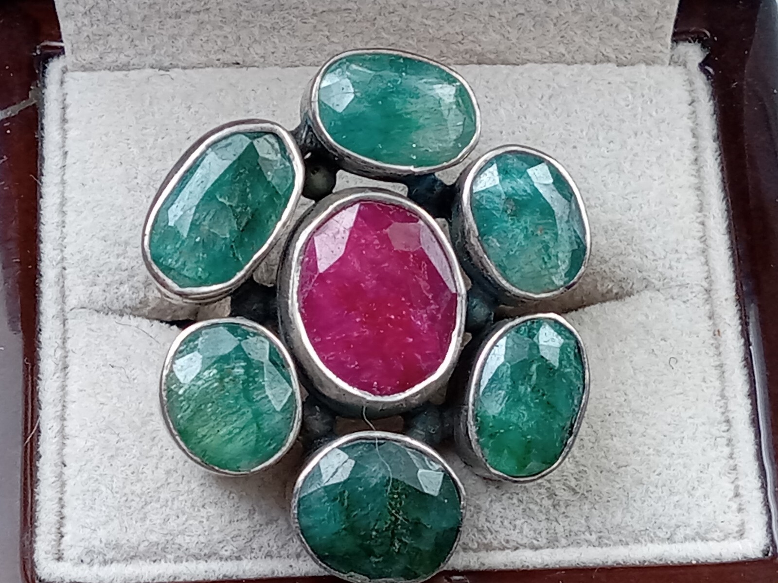Amazing HUGE  Sterling Silver Ring w. Emerald & R… - image 2