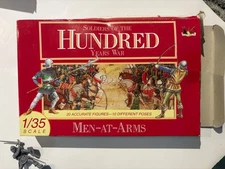 Unpainted 1/35 Soldiers of 100 Years War Men at Arms 18 accurate fig ltd rare 