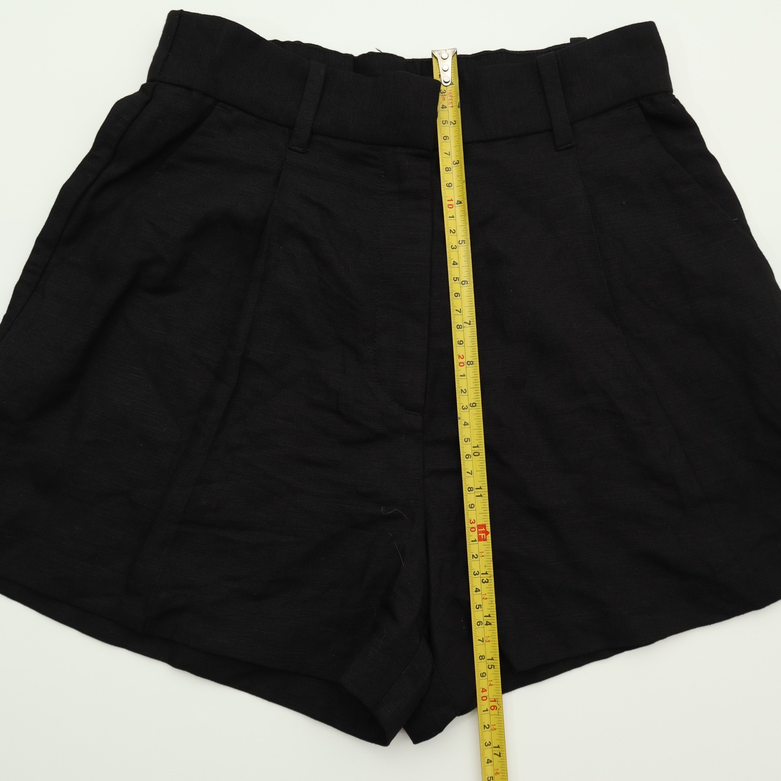 H&M Black Linen Blend Pleated High Waisted Wide Leg Shorts Womens Size 4 thumbnail 2