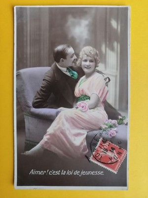 Old postcard couple love Valentine's Day flowers love! to Mrs. GOEBEL de TONNERRE
