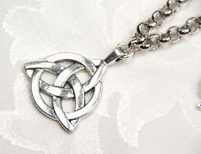 Triquetra Symbol Charm Silver Pewter Pendant Stainless Steel Chain Necklace 18''