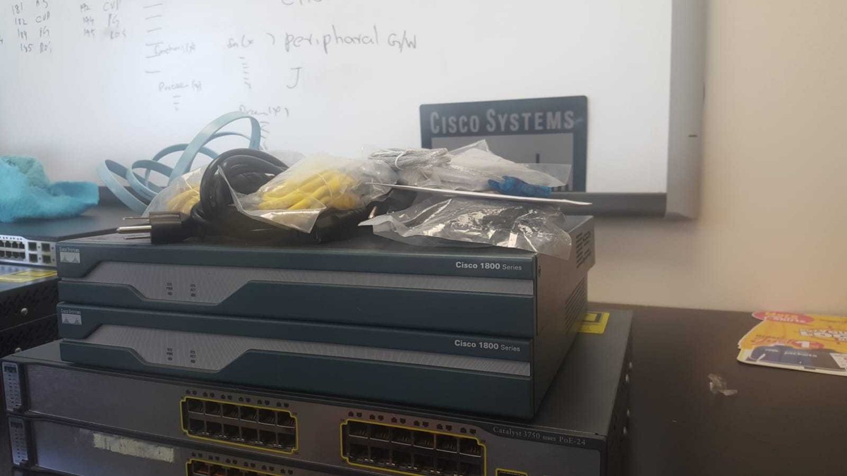 【CCNA、CCNP】3台セットCiscoL3スイッチ3750 CCNA、CCNP】3台セットCiscoL3スイッチ3750