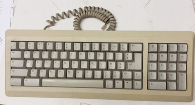 APPLE M0110AT: TASTATUR mit NUMERIC + KABEL x MACINTOSH 128 / 512 / PLUS - OK !