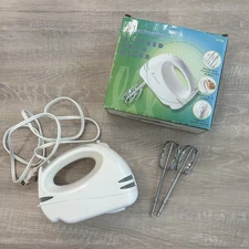 Toastmaster 1776 125W Six Speed Hand Held Mixer w/ Chrome Plated Beaters