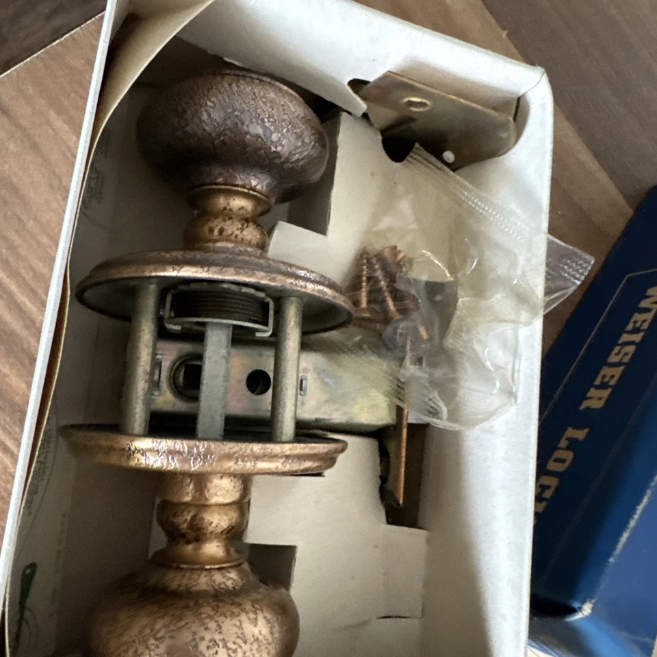 Perilla de puerta de pasillo y armario MCM Weiser vintage años 60’s NOS bronce cepillado Foto 4 de 4