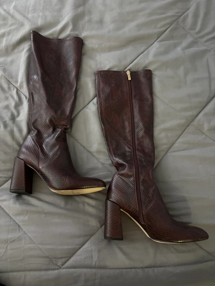 Franco Sarto Gardeniah Snakeskin Knee High Heeled Boot size 6 - Image 2 of 4