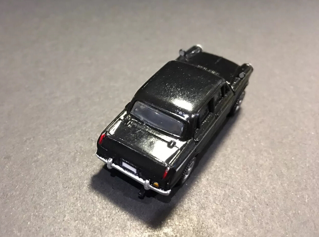 Picture 4 of 5