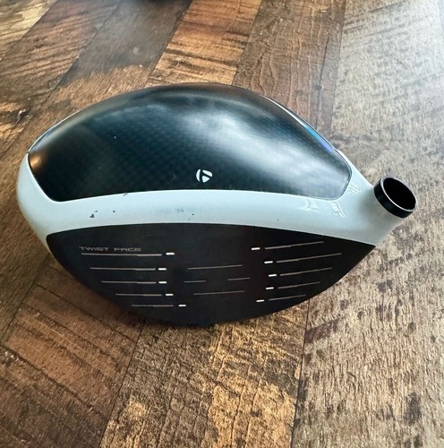 TaylorMade SIM2 10.5° Driver Head Right-Handed Golf Club w/ Cover Good Condition - Picture 2 of 3