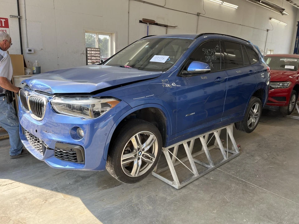 Módulo de control del motor usado (ECM) se adapta a: Módulo de control electrónico BMW X1 2017 Foto 4 de 4