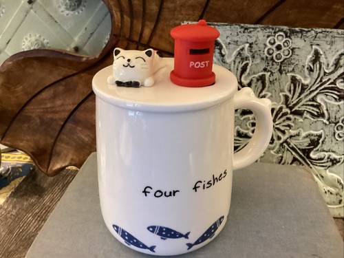 Seltener Vier Fische Becher mit Deckel und Löffel Katze Kätzchen Briefkasten tolles Geschenk Rarität Tasse