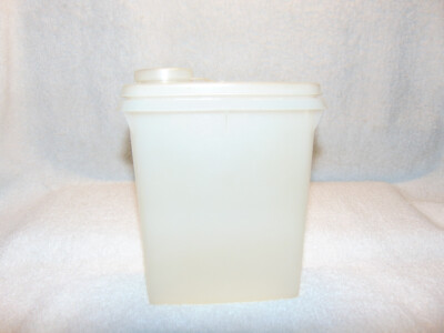 TUPPERWARE Vintage Store N Pour Junior Keeper Container Sheer White # 499