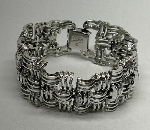 Coro Pegasus Silver Tone Bracelet Weave Design - Afbeelding 1 van 14