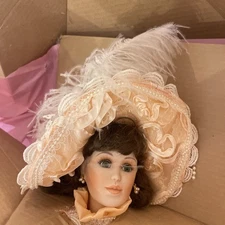MARYSE NICOLE PEACH BLOSSOM Franklin Mint Heirloom porcelain Victorian Doll 20" 
