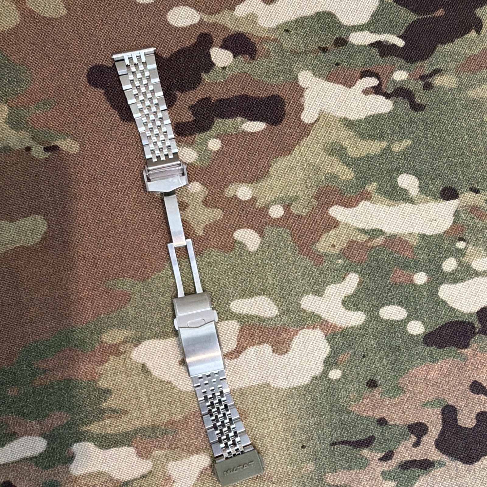 Musicians Wanted Graphics Strapcode MiLTAT Asteroid 20mm SS Quick Release Bracelet Band Opened ...