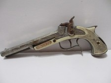 VINTAGE HUBLEY TOY PIRATE CAP GUN FLINTLOCK DOUBLE BARREL PLEASE READ