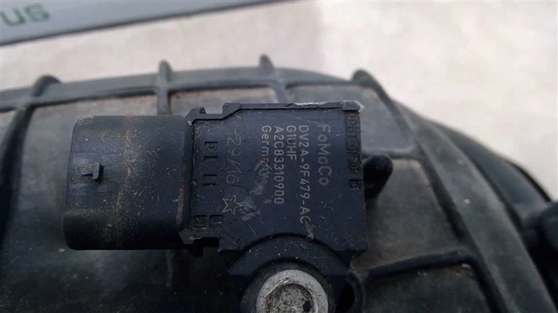 Ford Transit 150 2015-2017 colector de admisión FL3E-9424-LB Foto 2 de 4