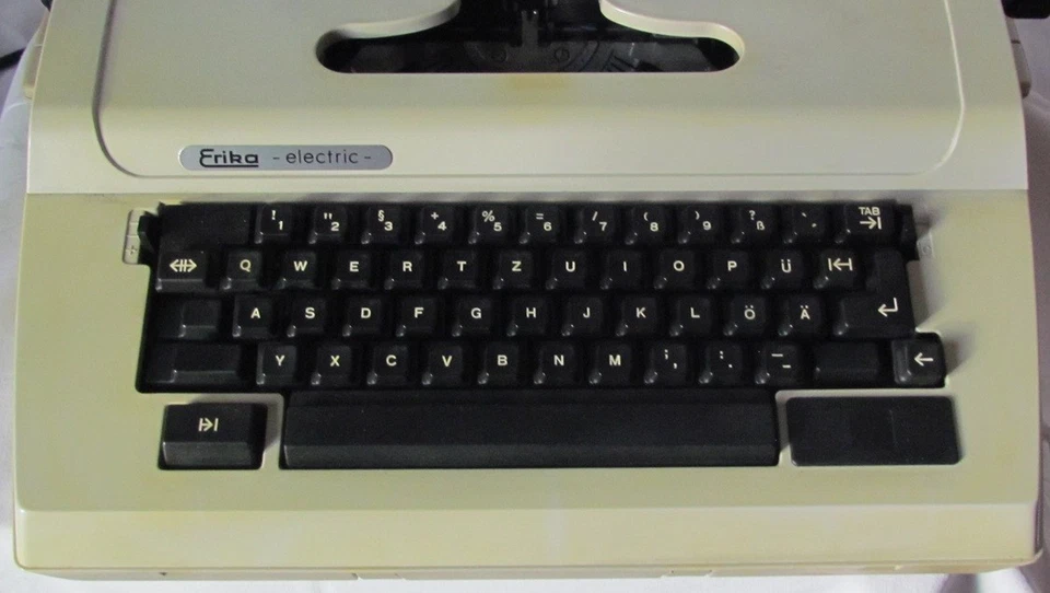 Elektrische Schreibmaschine Erika electric VEB Robotron + Anleitung + Farbband - Bild 4 von 4
