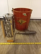 Vintage White Mountain Ice Cream Maker Freezer Hand Crank Wooden Bucket 4 QT.