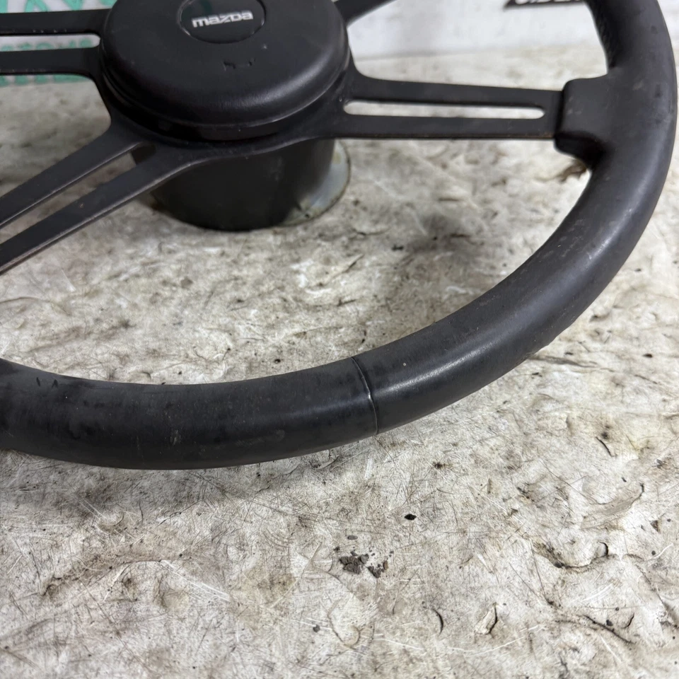 78-85 Mazda RX7 volante y botón de bocina FB SA Foto 2 de 4